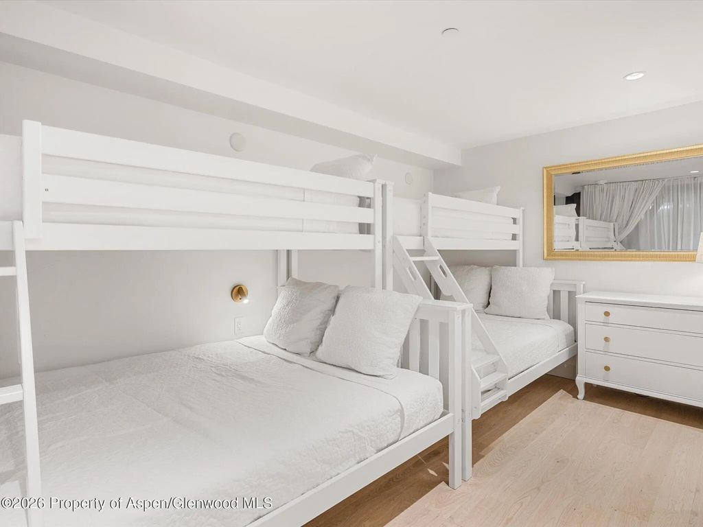 10 of 22 - 900 E Durant Avenue # 107, Aspen, CO
