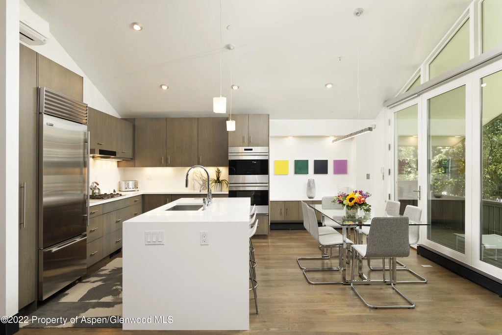 7 of 24 - 624 W Francis Street, Aspen, CO