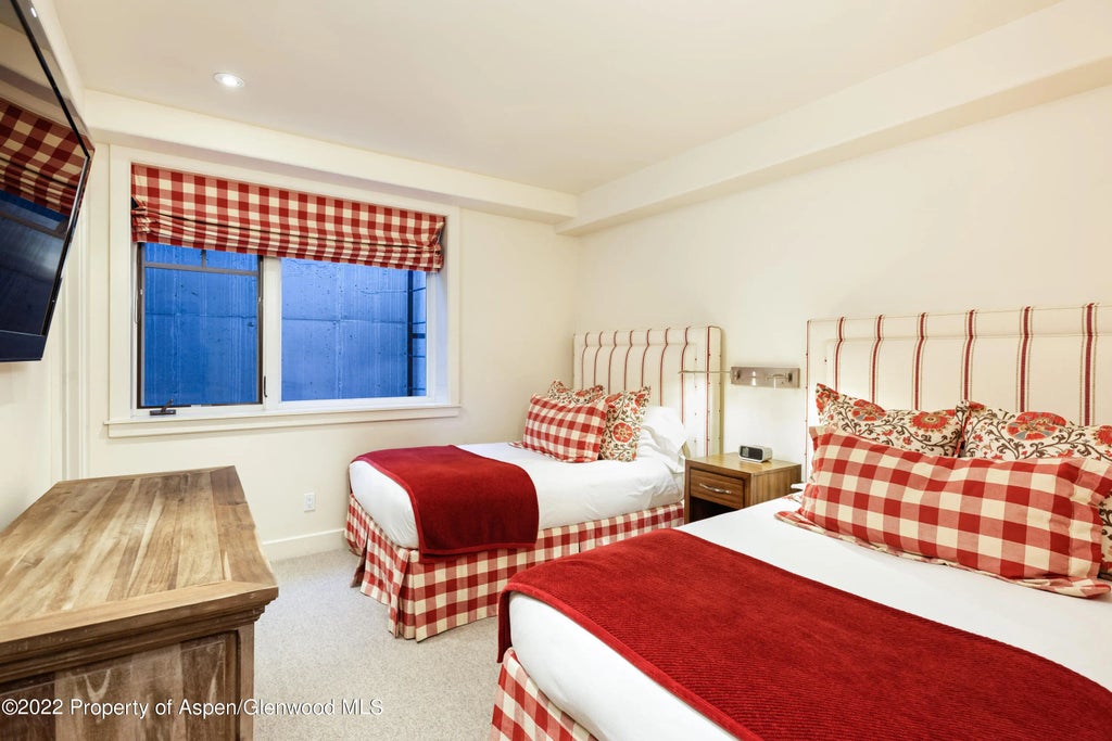 13 of 18 - 704 S Galena Street, Aspen, CO