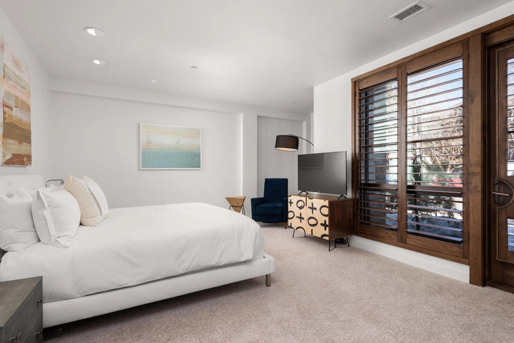 16 of 28 - 233 E Cooper Avenue 104, Aspen, CO