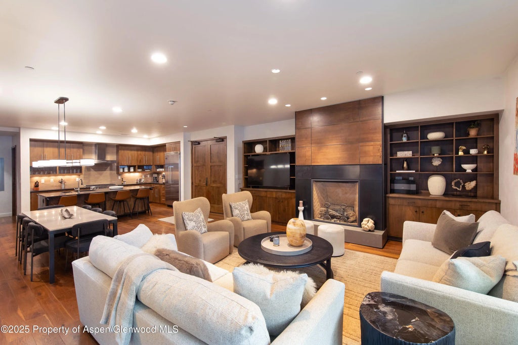 4 of 28 - 233 E Cooper Avenue 104, Aspen, CO