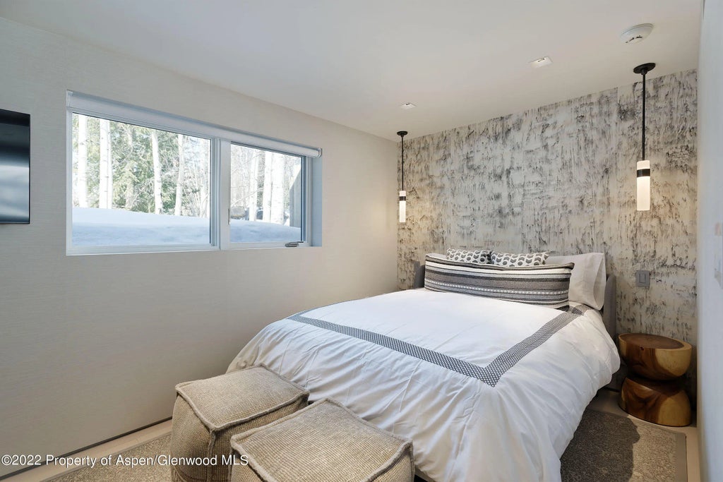 17 of 33 - 1112 Waters Avenue, Aspen, CO