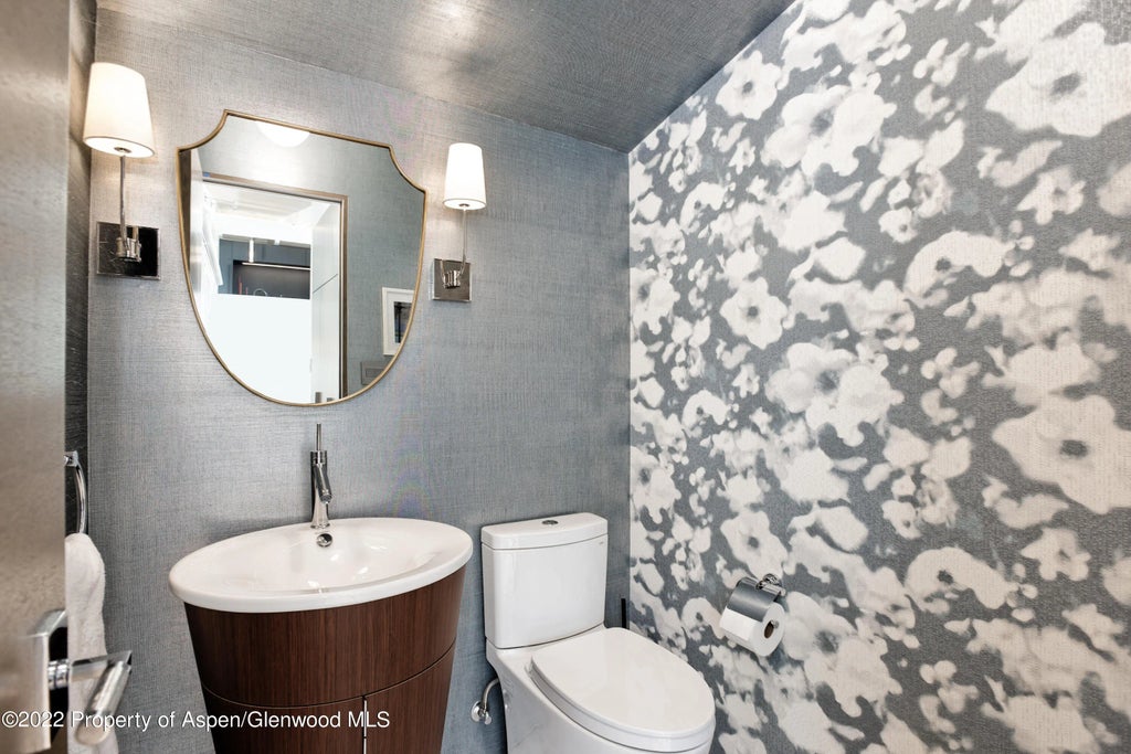 23 of 33 - 1112 Waters Avenue, Aspen, CO