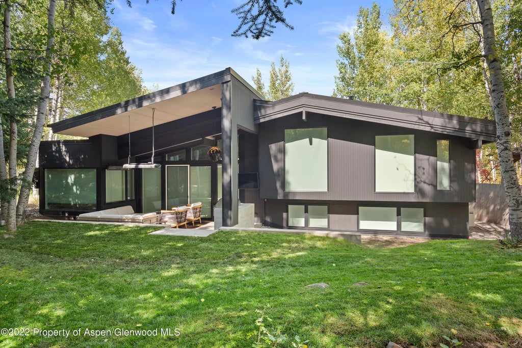 29 of 33 - 1112 Waters Avenue, Aspen, CO