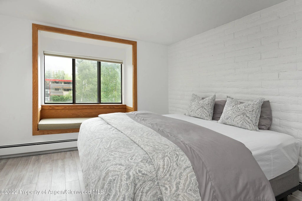 9 of 24 - 335 Vine Street 335, Aspen, CO