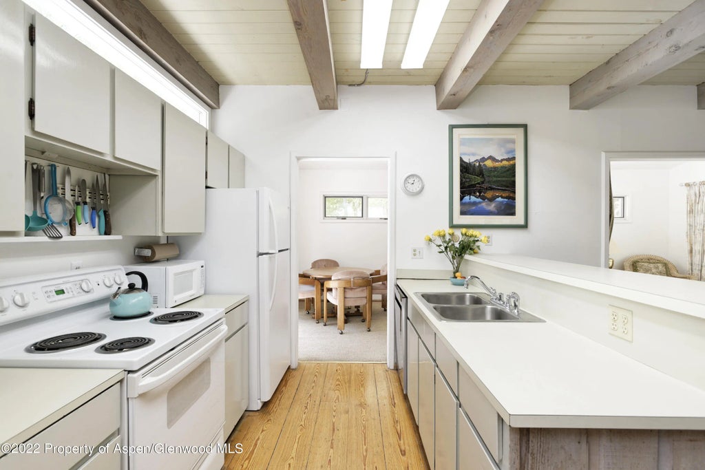 6 of 26 - 521 N Seventh Street Unit B, Aspen, CO