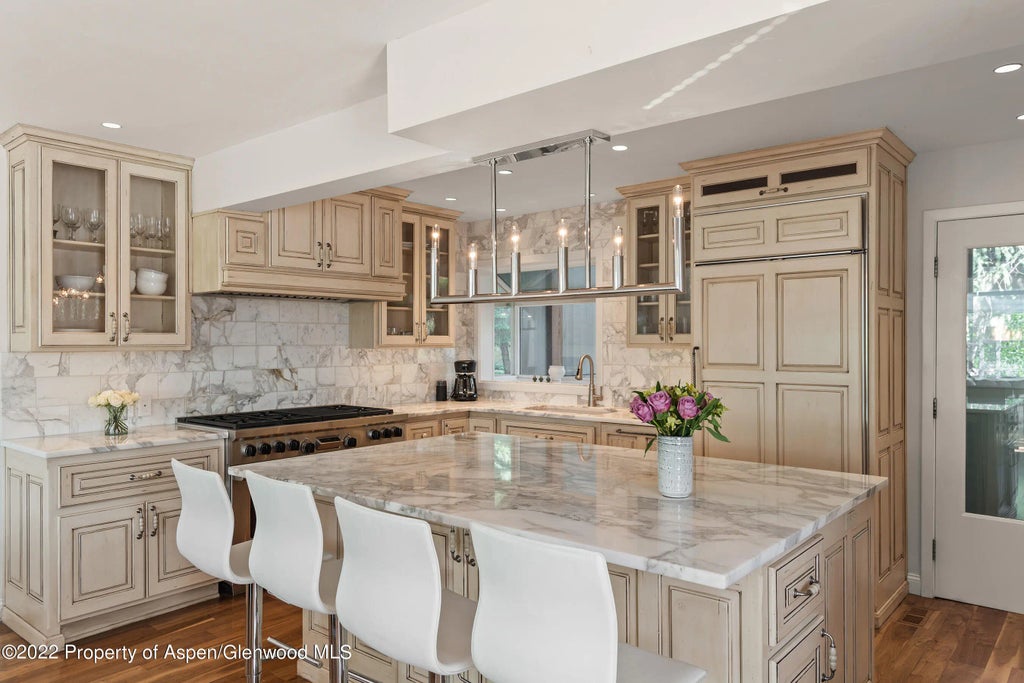 9 of 22 - 100 N 8th Street 23, Aspen, CO