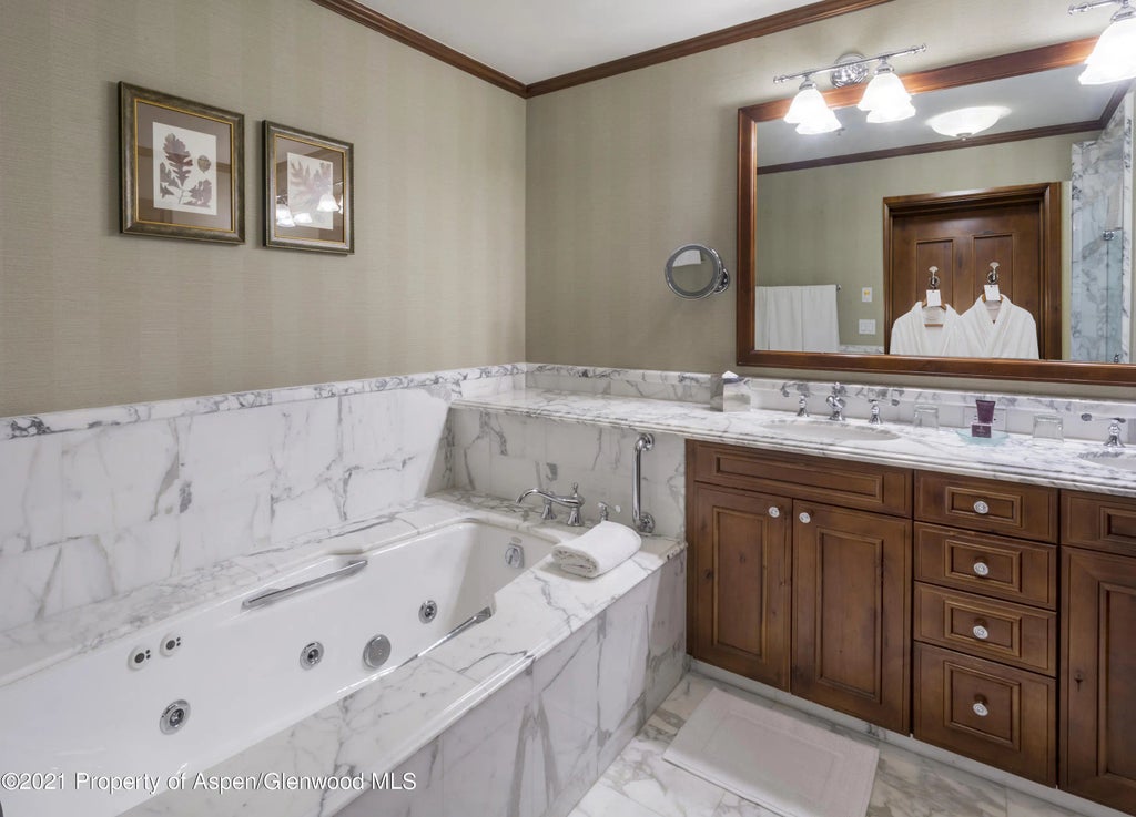 14 of 28 - 0197 Prospector Road Unit 2304 Weeks 23,25,27, Aspen, CO