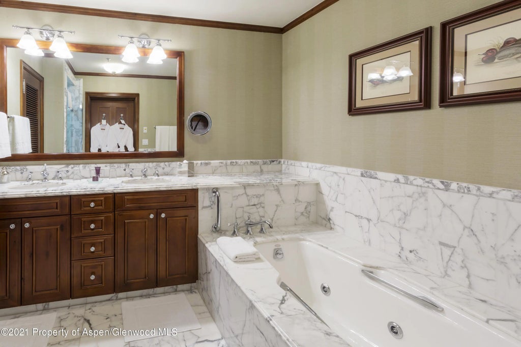 16 of 28 - 0197 Prospector Road Unit 2304 Weeks 23,25,27, Aspen, CO