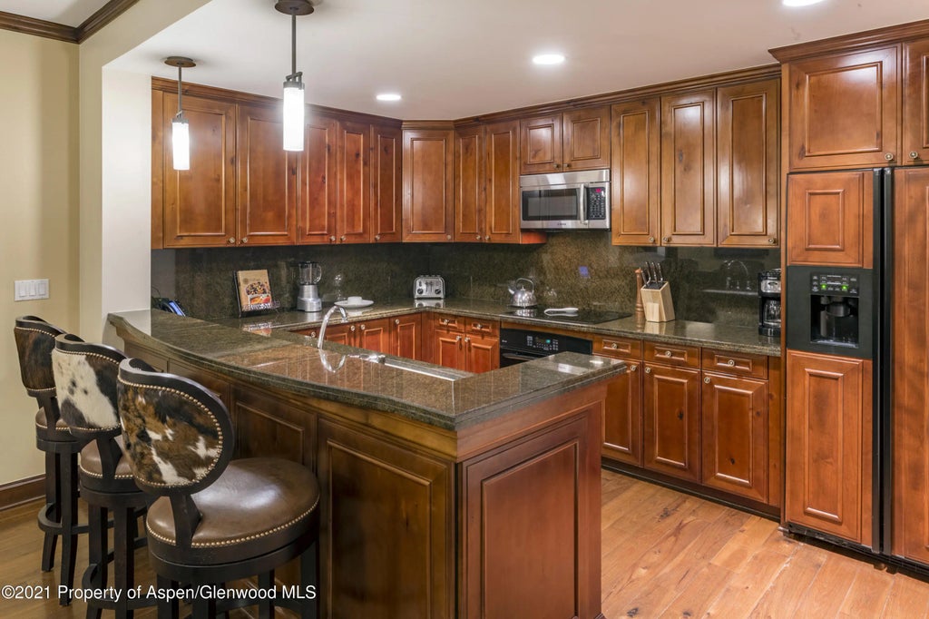 8 of 28 - 0197 Prospector Road Unit 2304 Weeks 23,25,27, Aspen, CO