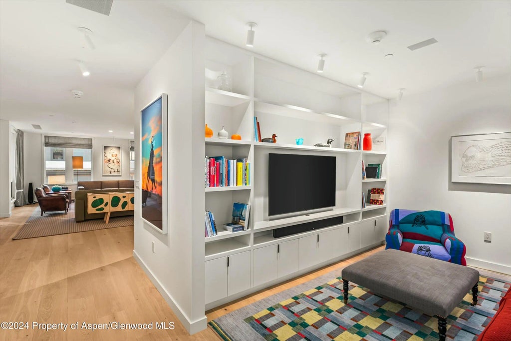 16 of 45 - 233 E Cooper Avenue 207, Aspen, CO