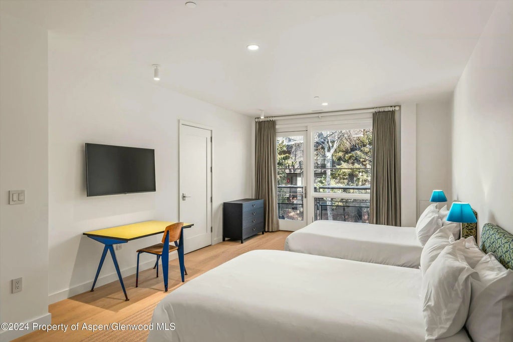 32 of 45 - 233 E Cooper Avenue 207, Aspen, CO