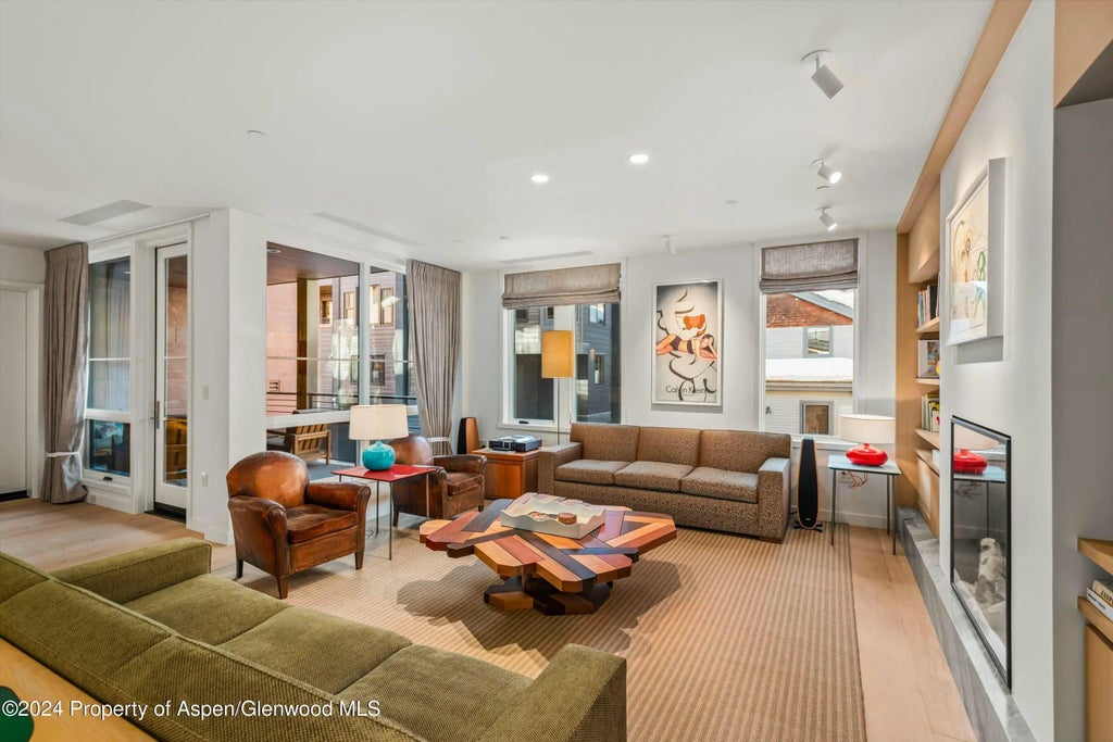 4 of 45 - 233 E Cooper Avenue 207, Aspen, CO