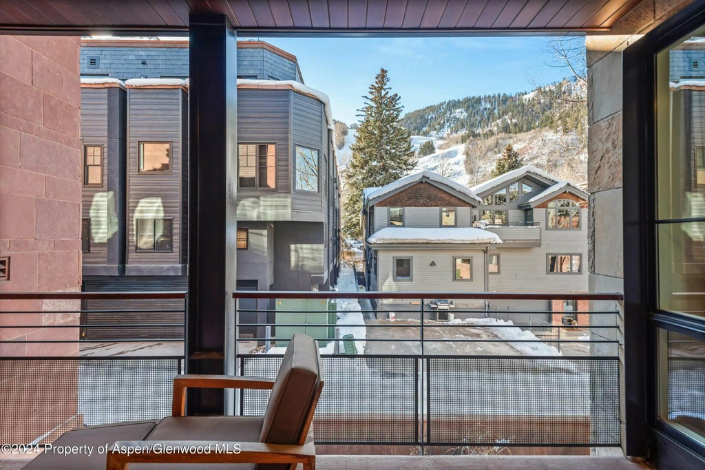 41 of 45 - 233 E Cooper Avenue 207, Aspen, CO