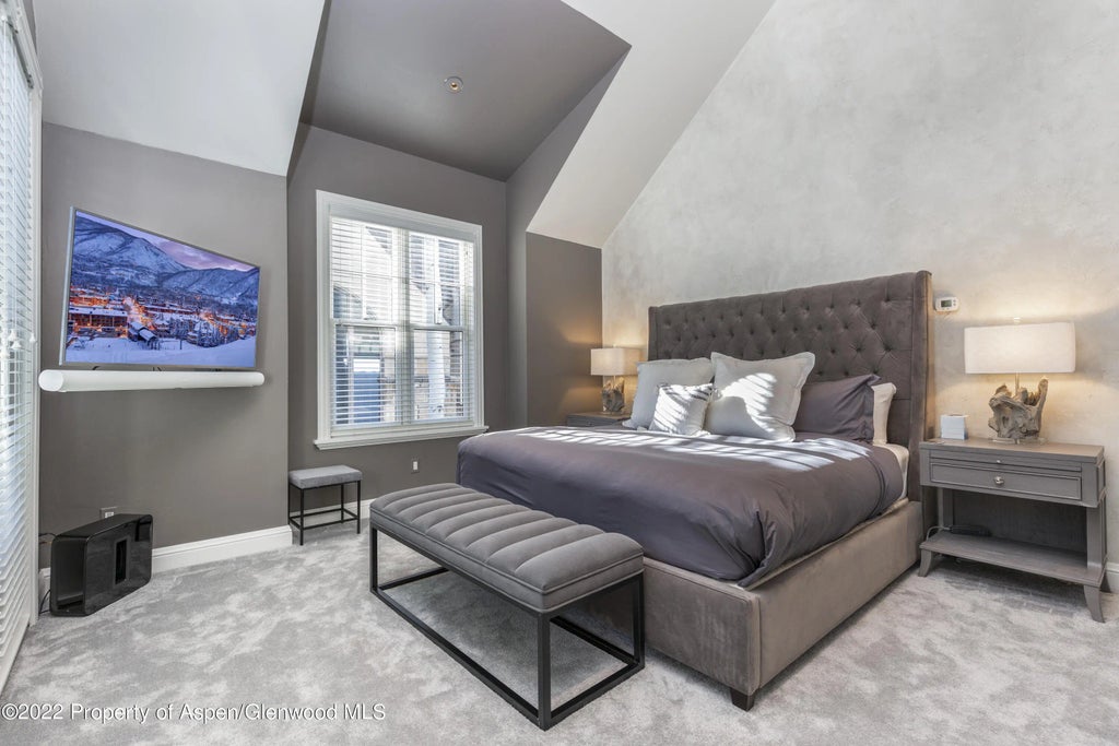 4 of 14 - 922 E Cooper Avenue, Aspen, CO