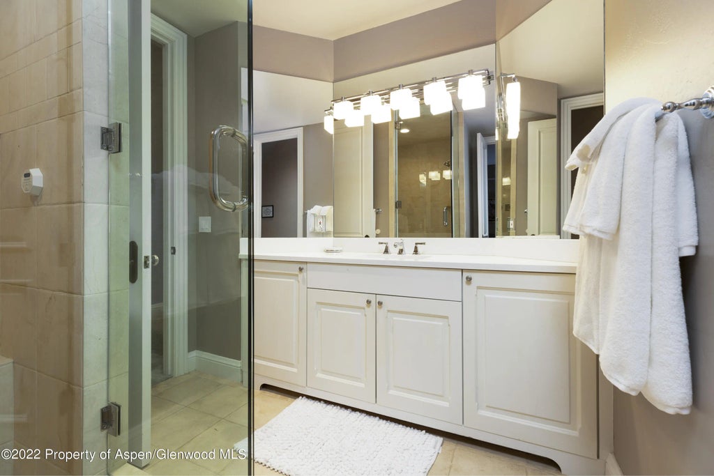 8 of 14 - 922 E Cooper Avenue, Aspen, CO