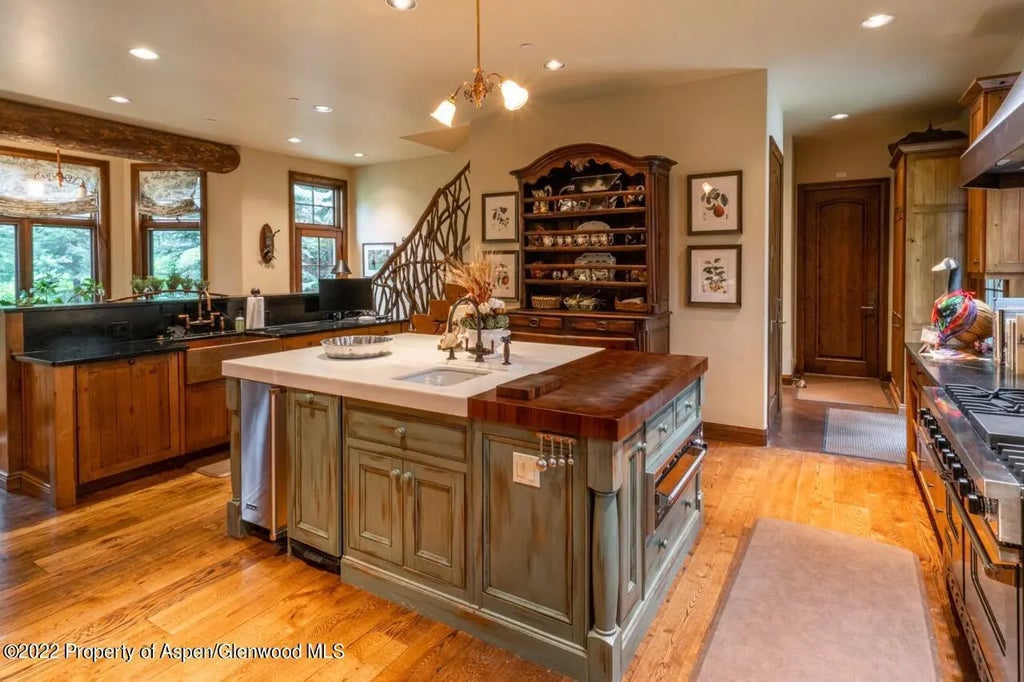 27 of 60 - 800 S Hayden, Aspen, CO