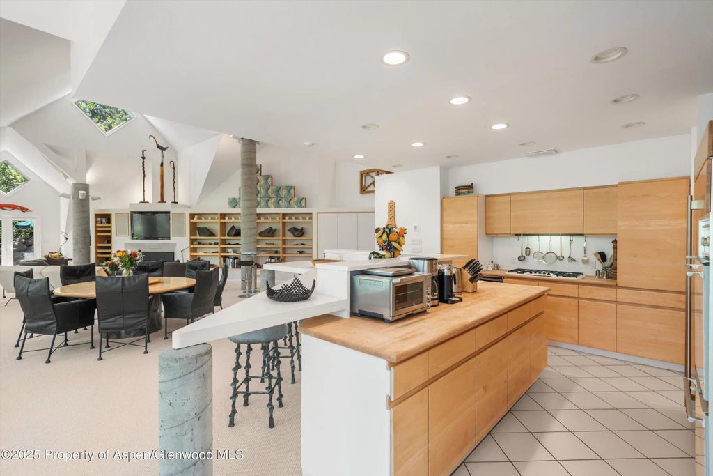 10 of 35 - 1115 Ute Avenue, Aspen, CO