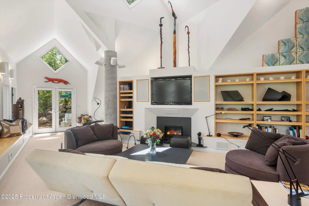 7 of 35 - 1115 Ute Avenue, Aspen, CO