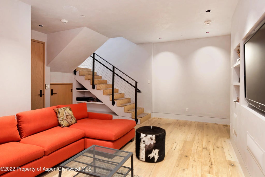 13 of 28 - 410 S West End Street 101, Aspen, CO