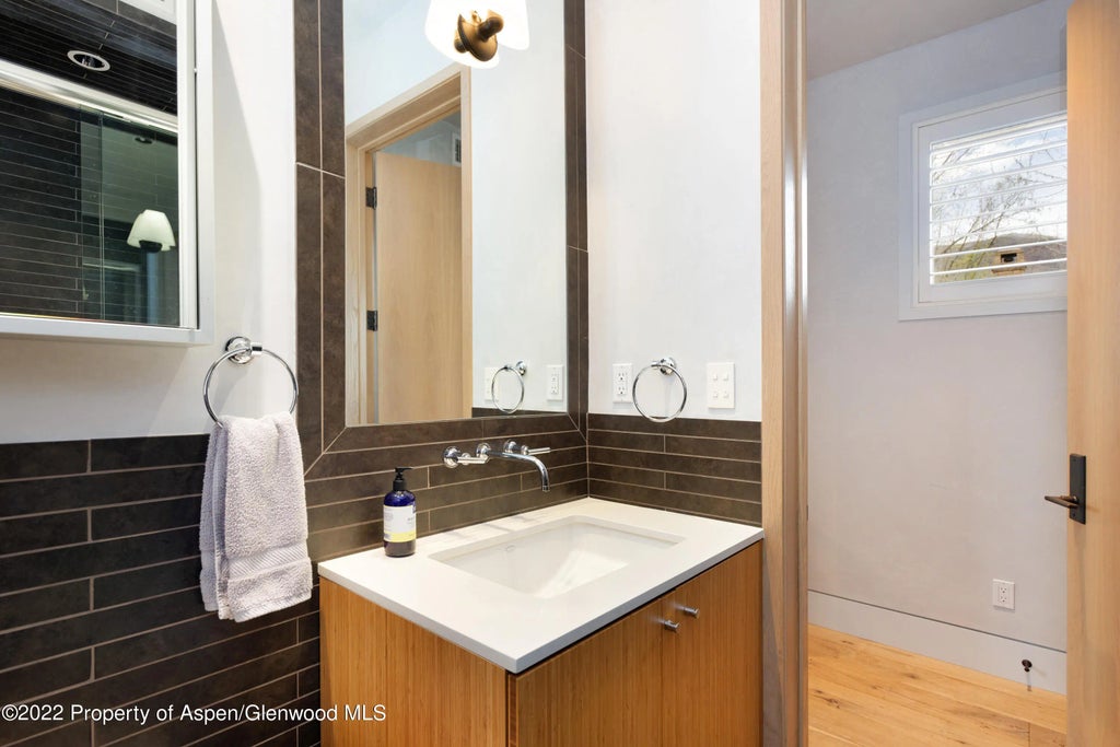 16 of 28 - 410 S West End Street 101, Aspen, CO