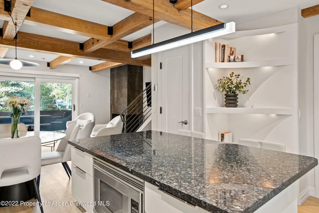 8 of 24 - 424 Park Circle Th3, Aspen, CO