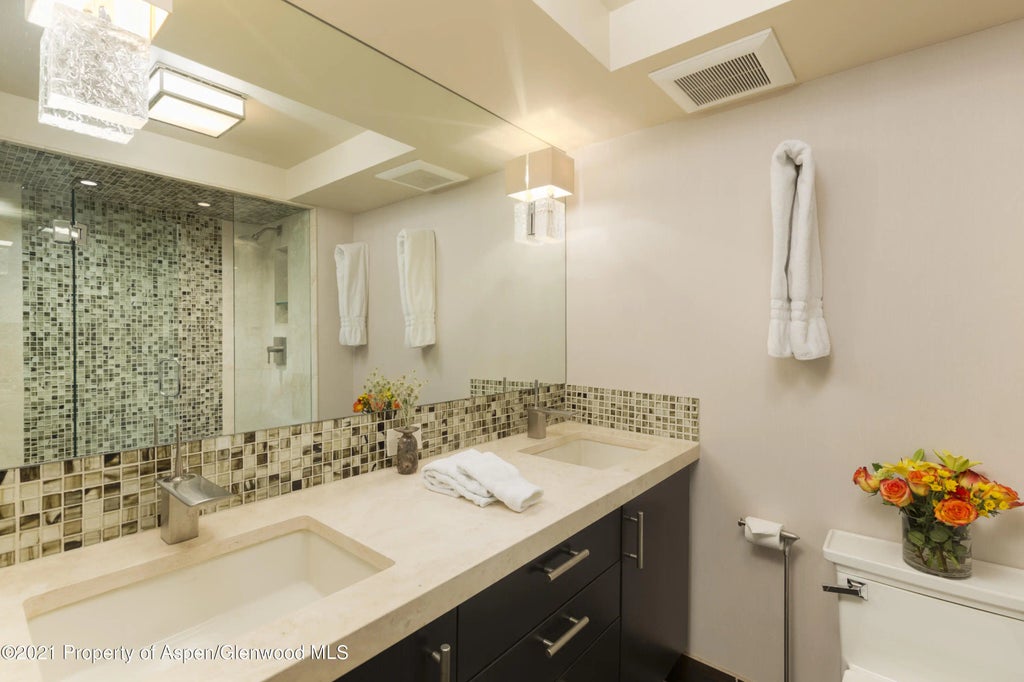 21 of 23 - 1034 E Cooper Avenue 26, Aspen, CO