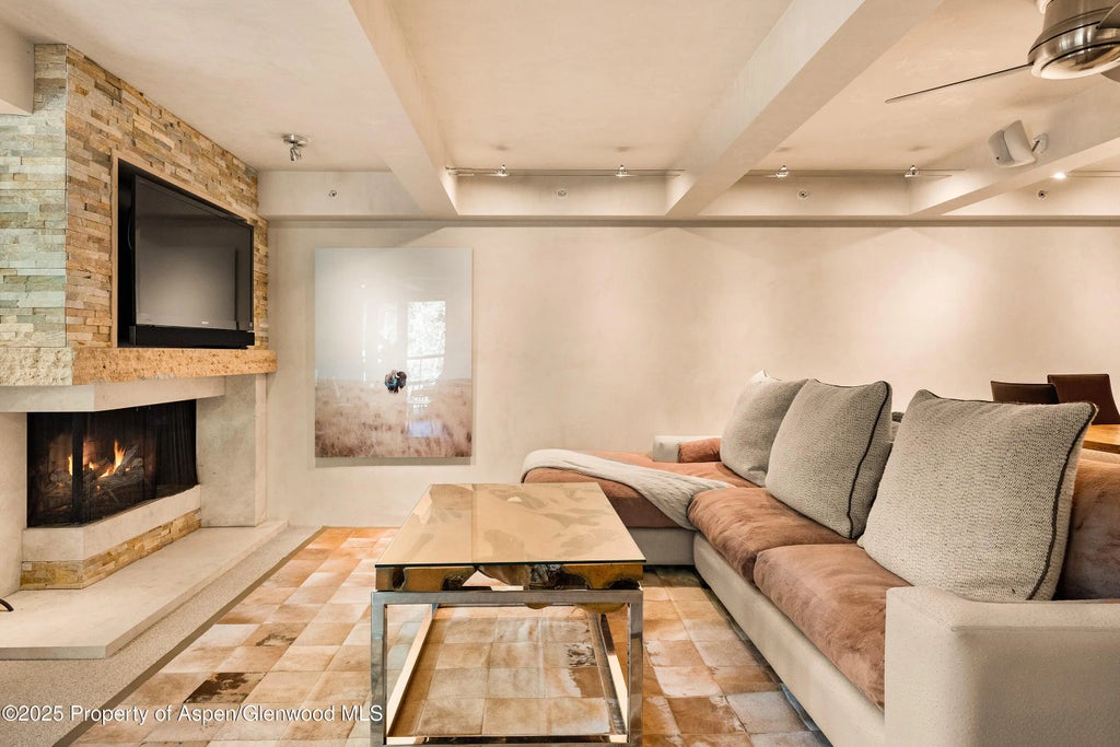 4 of 23 - 1034 E Cooper Avenue 26, Aspen, CO