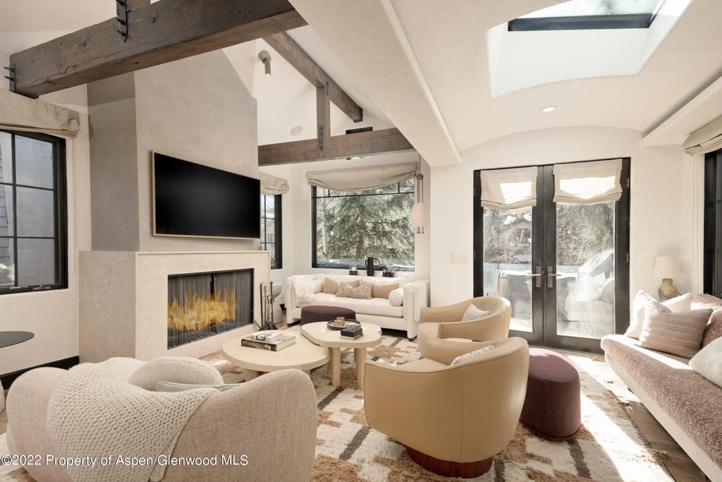 1 of 32 - 940 E Hyman Avenue, Aspen, CO