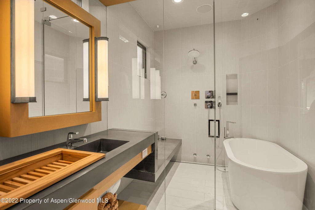 16 of 32 - 940 E Hyman Avenue, Aspen, CO