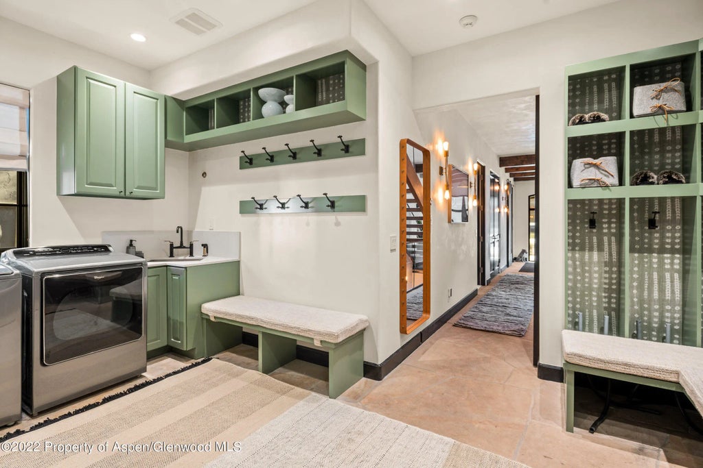 22 of 32 - 940 E Hyman Avenue, Aspen, CO