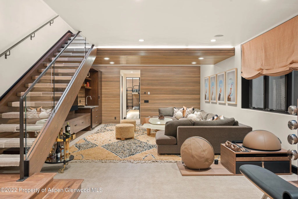 23 of 32 - 940 E Hyman Avenue, Aspen, CO