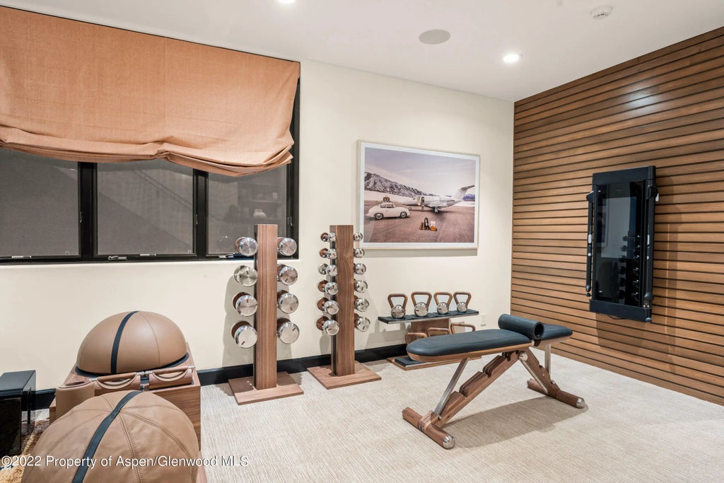 27 of 32 - 940 E Hyman Avenue, Aspen, CO