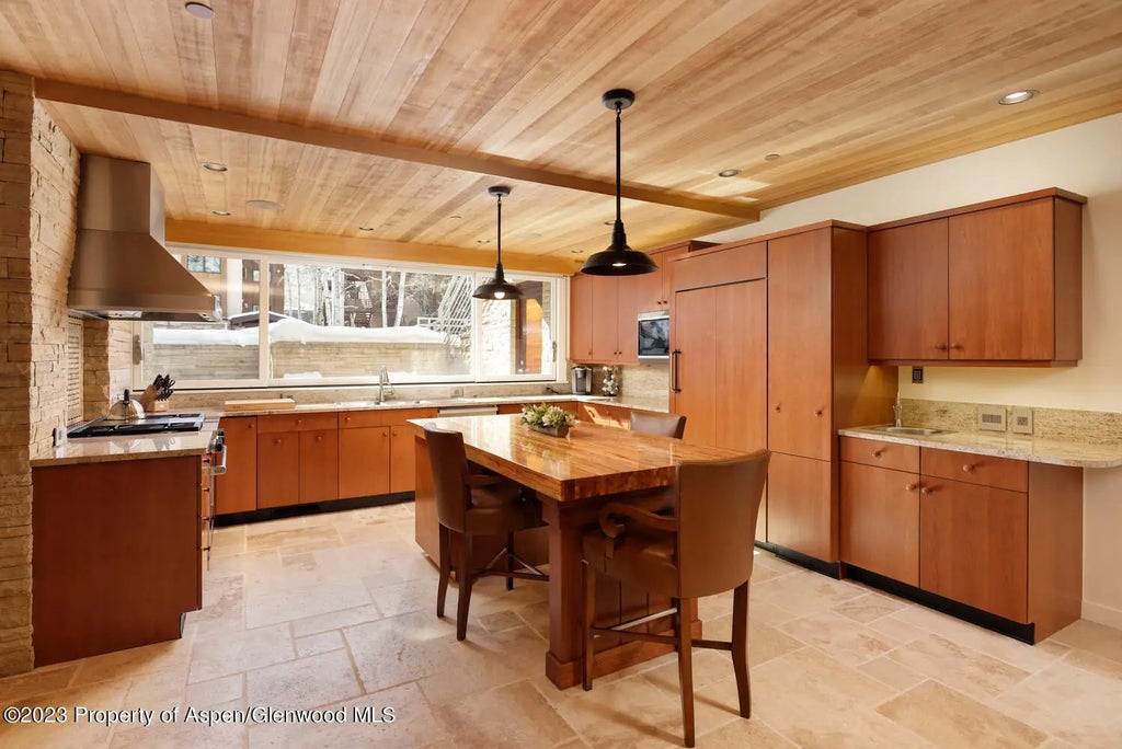 3 of 24 - 100 E Cooper Avenue 6, Aspen, CO