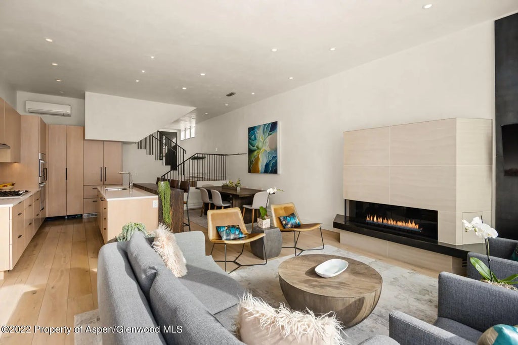 7 of 20 - 155 Lone Pine/ River Bluff #c2, Aspen, CO