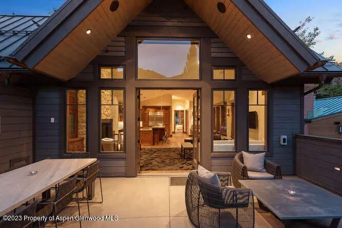 2 of 43 - 719 E Hopkins Avenue 202, Aspen, CO
