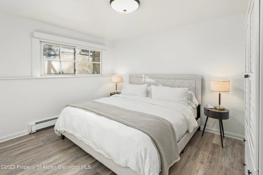 6 of 10 - 424 Park Circle Unit B, Aspen, CO