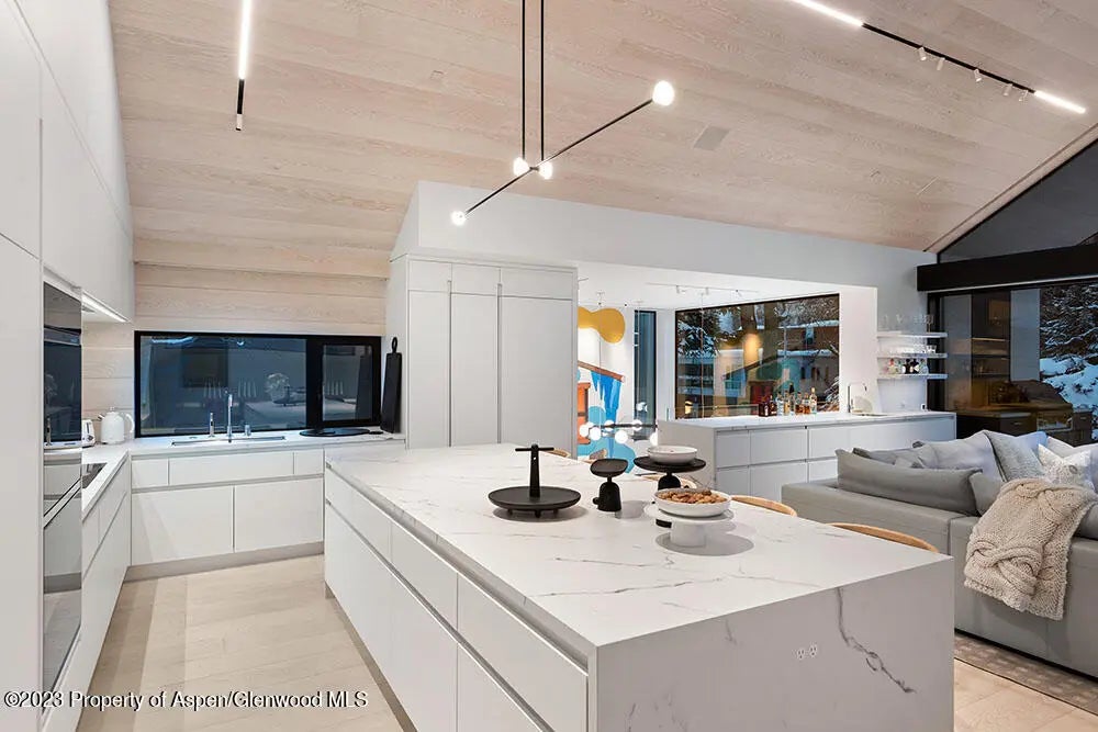 15 of 40 - 630 W Hopkins Avenue, Aspen, CO