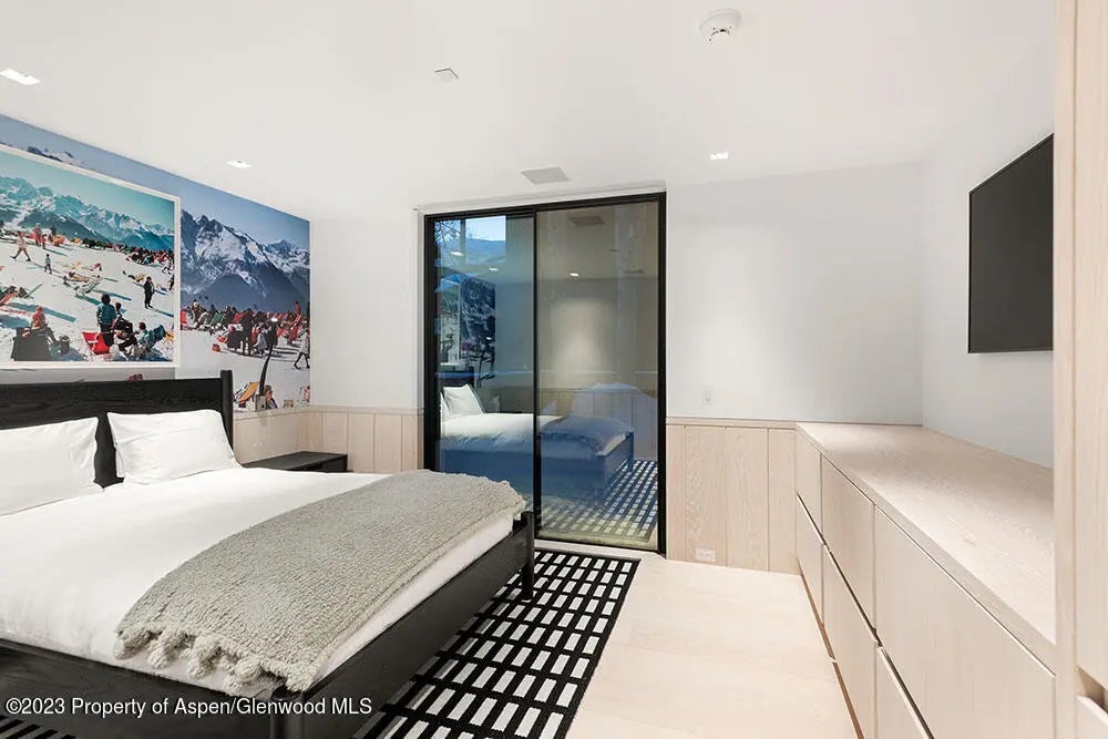 24 of 40 - 630 W Hopkins Avenue, Aspen, CO