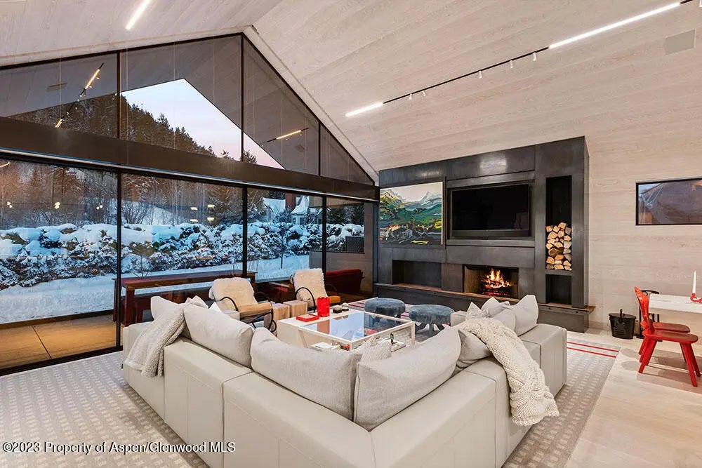 9 of 40 - 630 W Hopkins Avenue, Aspen, CO