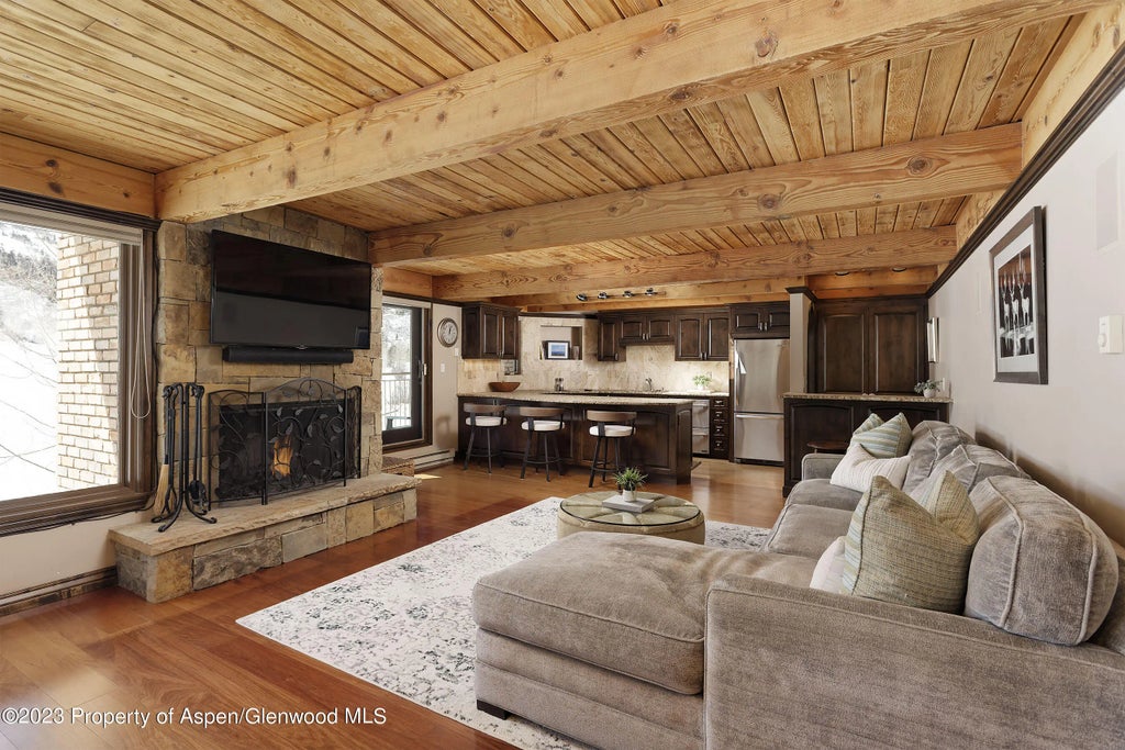 8 of 28 - 39060 Highway 82 #a6, Aspen, CO