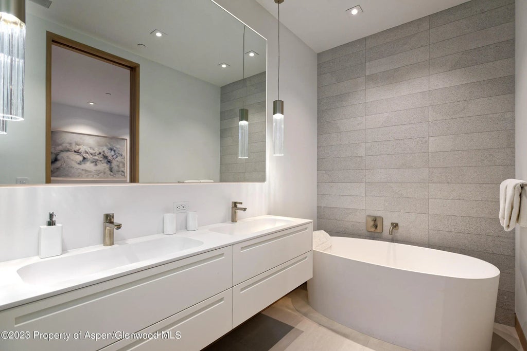 21 of 53 - 322-324 E Bleeker Street, Aspen, CO