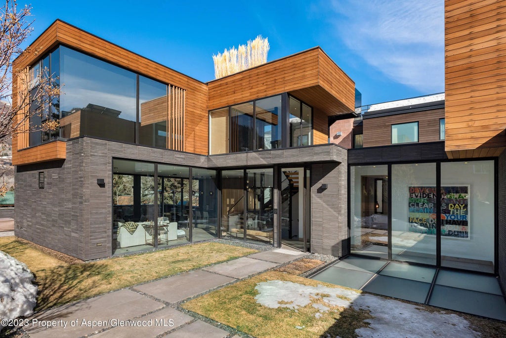 33 of 53 - 322-324 E Bleeker Street, Aspen, CO