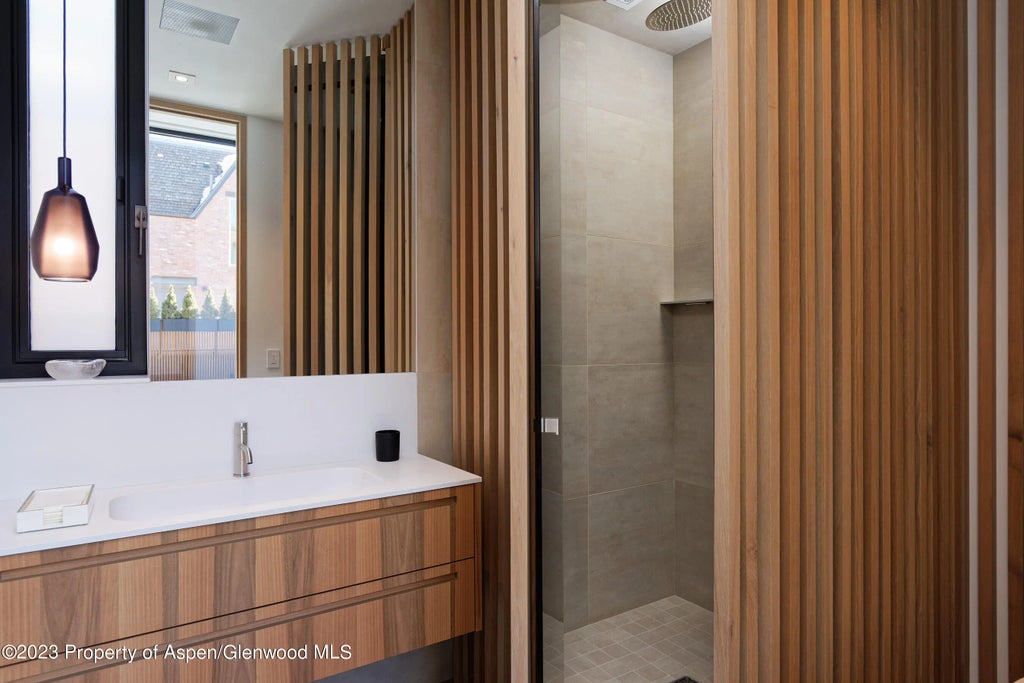 35 of 53 - 322-324 E Bleeker Street, Aspen, CO