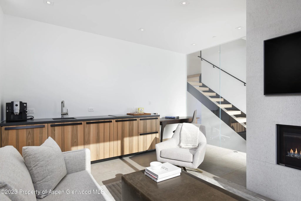 42 of 53 - 322-324 E Bleeker Street, Aspen, CO