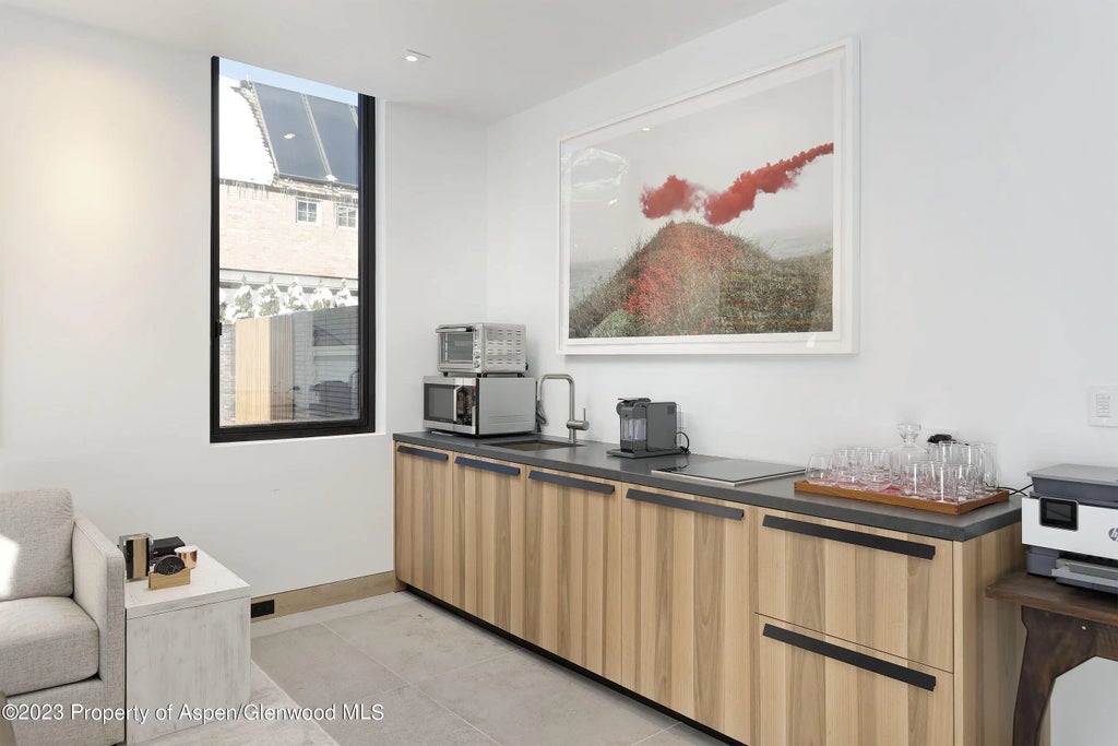 43 of 53 - 322-324 E Bleeker Street, Aspen, CO