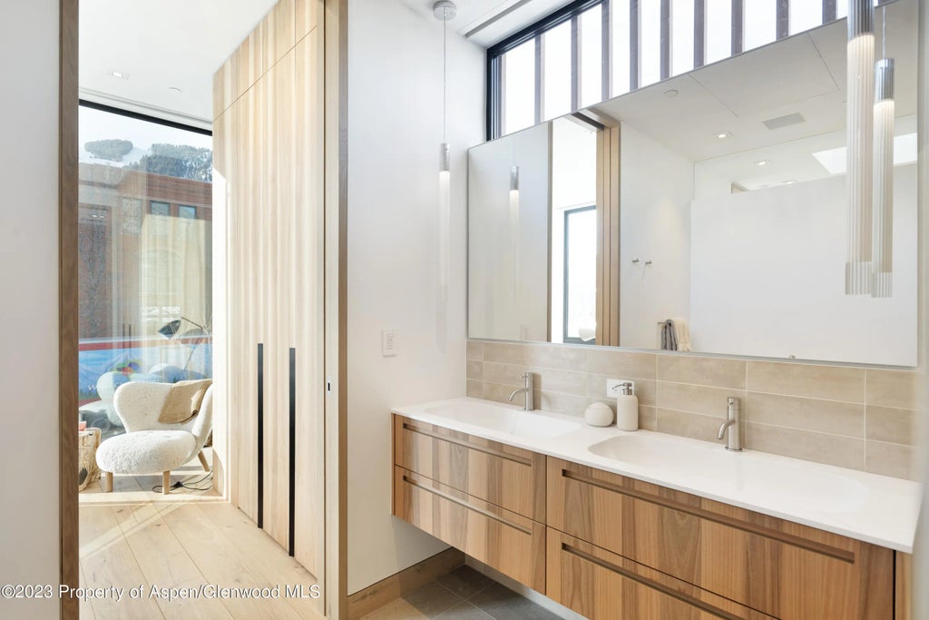 49 of 53 - 322-324 E Bleeker Street, Aspen, CO