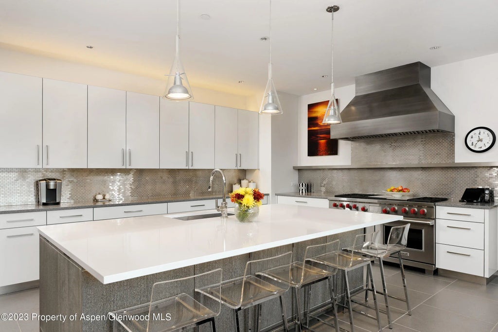 5 of 33 - 58 Pitkin Way, Aspen, CO