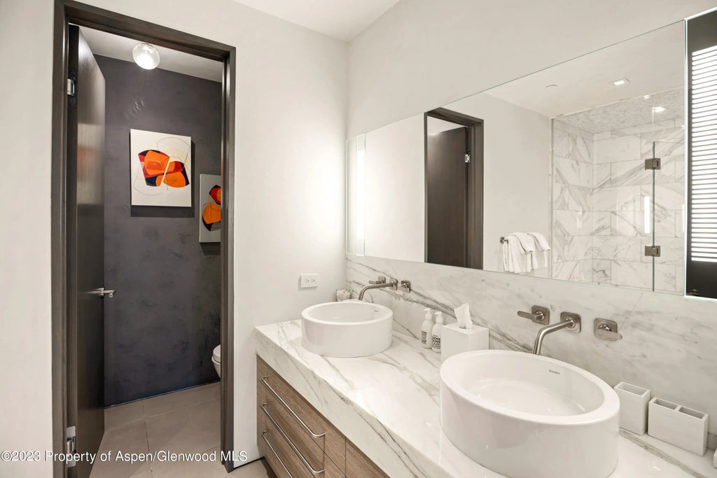 40 of 65 - 936 King Street, Aspen, CO