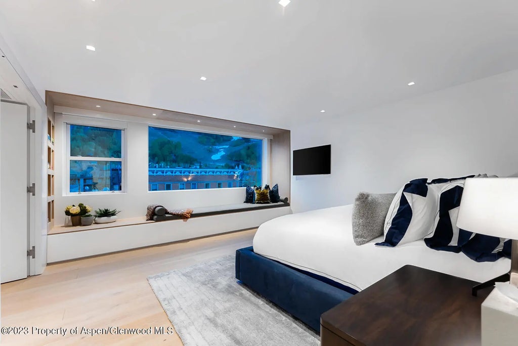 4 of 58 - 508 E Cooper Avenue 201, Aspen, CO